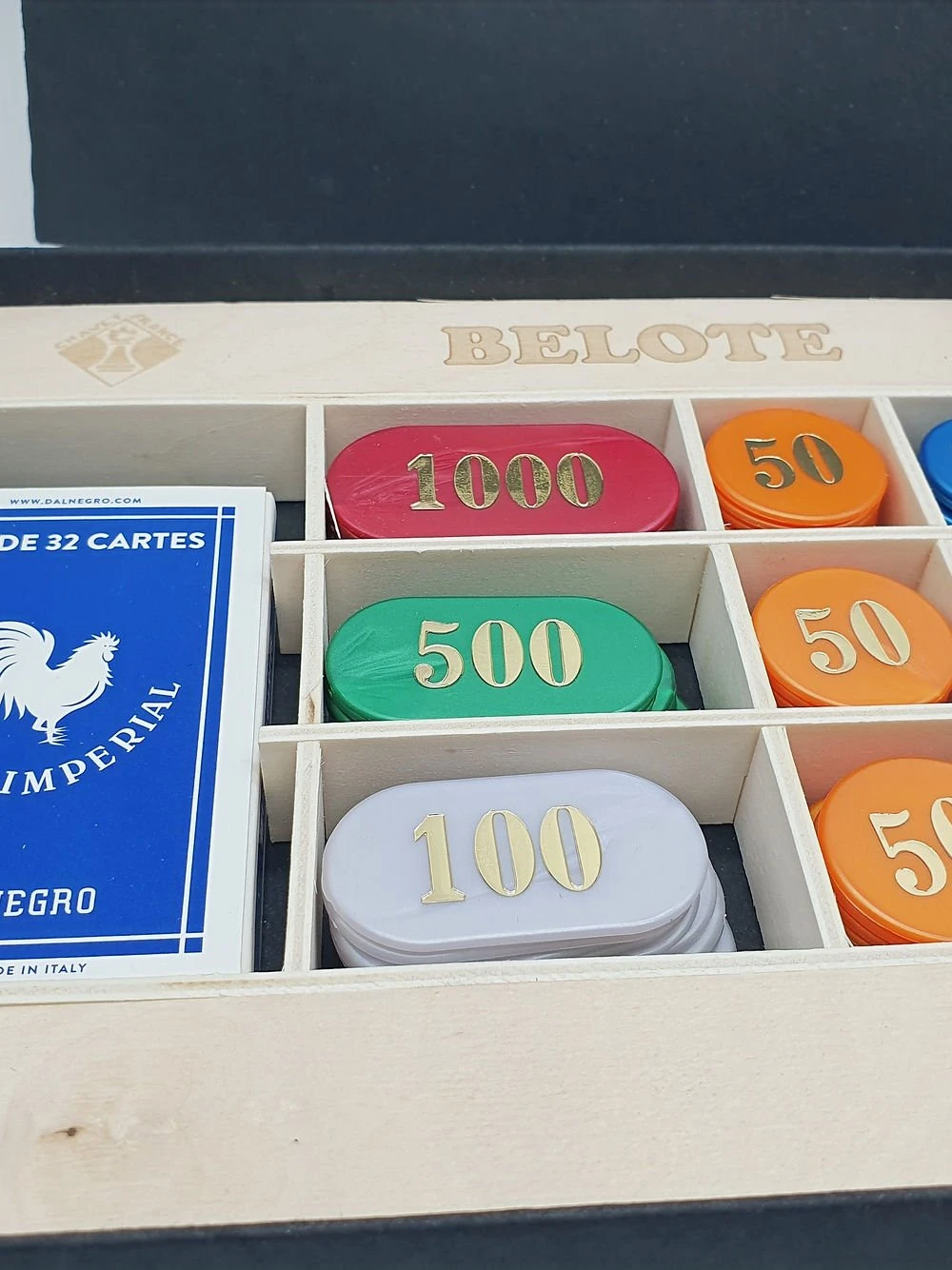 Coffret De Belote Carton - 90 Jetons 4 Coffret De Belote Carton - 90 Jetons – Image 2