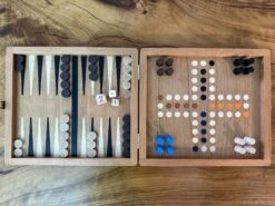 Coffret Multijeux - Ulbrich -Périphériques De Jeu coffret multijeux ulbrich coffret multijeux jeu traditionnel dadas echecs backgammon en bois imprime 235945