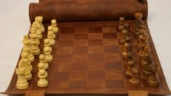 Ensemble D'échecs Roulable Magnétique - Cuir Véritable - Classique 23 Ensemble D'échecs Roulable Magnétique - Cuir Véritable - Classique -Périphériques De Jeu ensemble dechecs roulable magnetique cuir veritable classique ensemble dechecs luxe classique jeu dechecs echecs de voyage en cuir veritable 688947