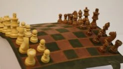 Ensemble D'échecs Roulable Magnétique - Cuir Véritable - Vert / Intérieur Doré 16 Ensemble D'échecs Roulable Magnétique - Cuir Véritable - Vert / Intérieur Doré -Périphériques De Jeu ensemble dechecs roulable magnetique cuir veritable vert interieur dore ensemble dechecs luxe classique jeu dechecs echecs de voyage en cuir veritable 763040