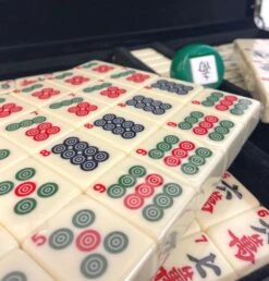 Jeu De Mah-jong - Mallette Simili-cuir - Tuiles Compétitions -Périphériques De Jeu jeu de mah jong mallette simili cuir tuiles competitions jeu traditionnel jeu de mah jong 924666