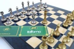 Pièces D'échecs En Métal - Mignon - Fait à La Main -Périphériques De Jeu pieces dechecs en metal mignon fait a la main jeu dechecs pieces dechecs classiques et decoratives 733021