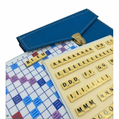 Scrabble Cuir Vegan - Magnétique - Bleu -Périphériques De Jeu scrabble cuir vegan magnetique bleu jeux de lettres et de chiffres cadeau bel objet 376387